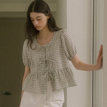 틸아이다이 Front ribbon point blouse TISU03BL09_Ivory&black