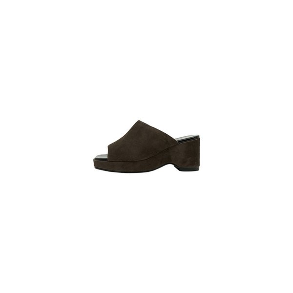 SUEDE PLATFORM SANDALS