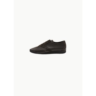 샵아모멘토 레이디화이트컴퍼니 25SS Lw X Rof Trainer (2 Colors)