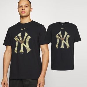  나이키 MLB 뉴욕 양키스 카모 플라쥬 빅로고 반팔 티셔츠 블랙 남성