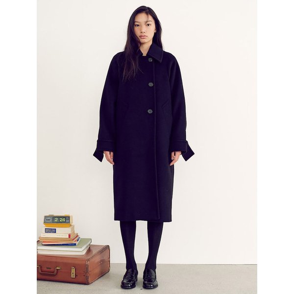 Signature Volume Silhouette Coat  Black (KE4X30M025)