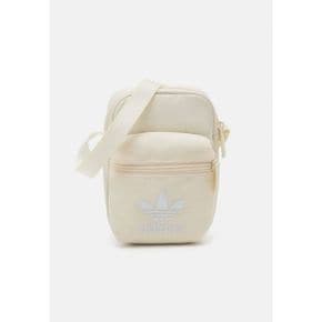 4759158 adidas FESTIVAL BAG UNI - Across body bag white