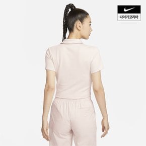 우먼스 나이키 스포츠웨어 에센셜 반팔 폴로 탑 NIKE DV7885-104