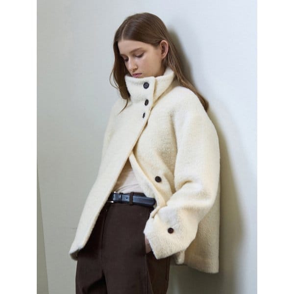 울 부클 하이넥 하프 코트 - 아이보리