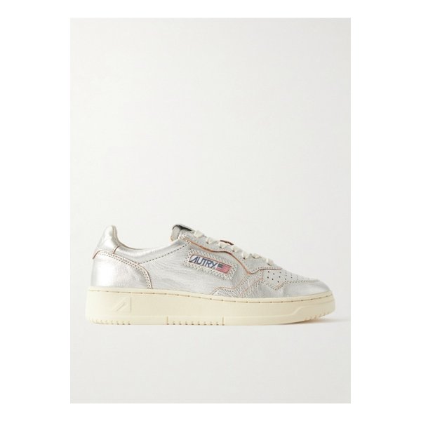 오트리 메탈리스트 로우 메탈릭 텍스처 가죽 스니커즈 실버 1647597326077433