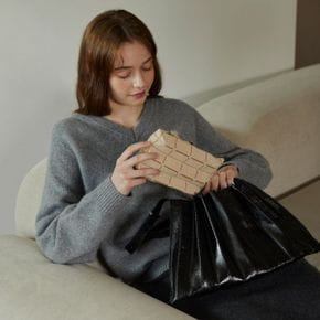 Lucky Pleats Knit Pouch S Grid (ALL)