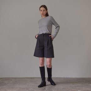 [30% 할인가 판매] Two-Tuck Bermuda Pants (Charcoal)