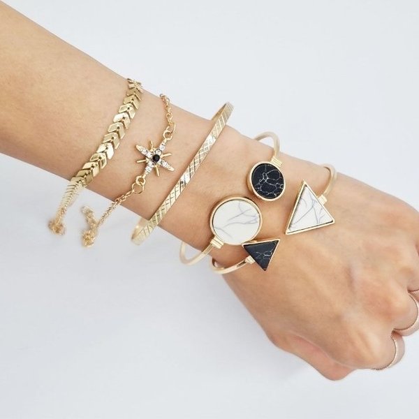 고품질 18kgp 써지컬 무알러지 크기조절 악세서리 여성팔찌 데일리팔찌 메탈 (WFJ8G2L)