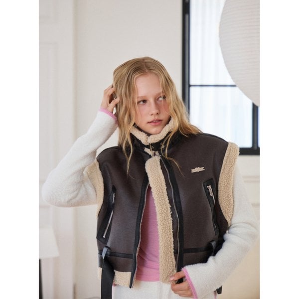 [시흥점] 여성 크롭 페이크 무스탕 베스트(ER4OMV51)