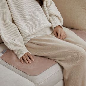 스웨이드 양면발열 휴대용 전기매트 I-S701