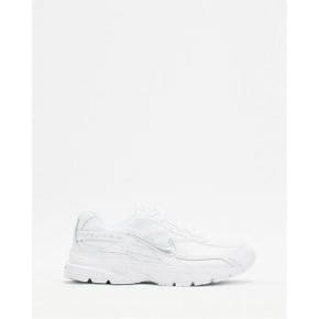 5208475 Nike Initiator - Womens White, Metallic Silver  Photon Dust