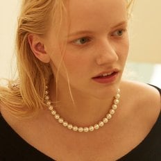 Kelly Pearl Necklace_VH24NNNE110M