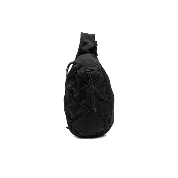 C.P. COMPANY 나일론 B 크로스바디 럭색 RCCMAC735A005269G 999