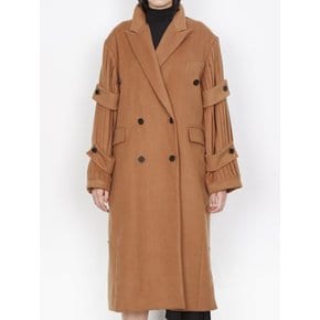 PLEATS SLEEVE COAT