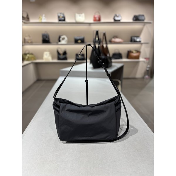 [파주점] 플러피 팝 숄더백 30 RXBSX26115BKX