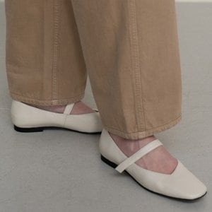 로서울 Rowie Mary jane shoes Leather Ivory