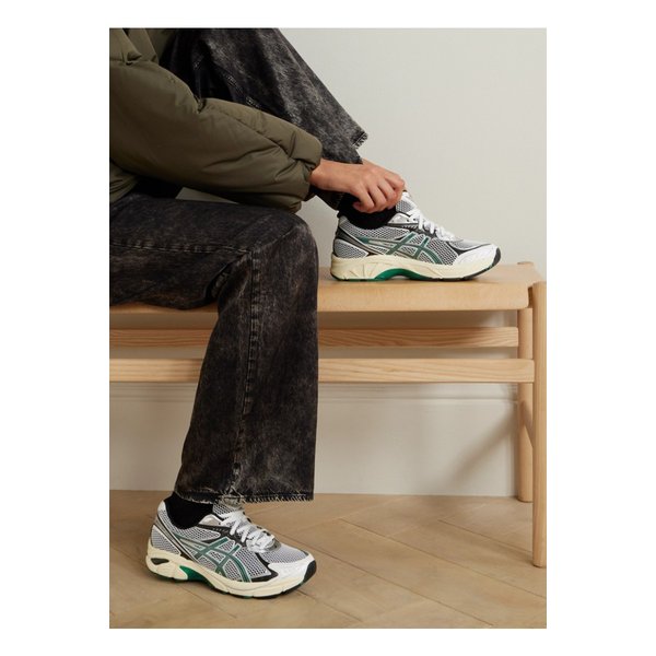 Gt-2160 인조 가죽 트리밍 메시 스니커즈 차콜 1647597342477361