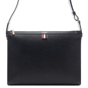 [부산점] 25FW 남여공용 페블 그레인 숄더백 (UAG177A 00198 001 25F)