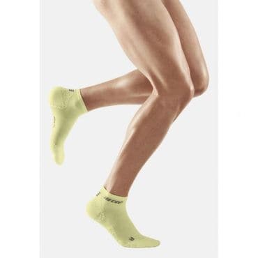 이스퀘어 4632164 CEP ULTRALIGHT COMPRESSION SOCKS LOW CUT MEN - MADE IN GERMANY Sports socks lime