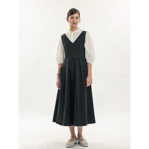 WD_Black sleeveless flare dress