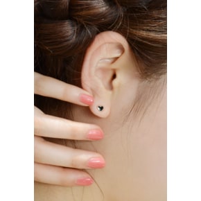 14K 블랙에나멜 하트 귀걸이(ST25510E)