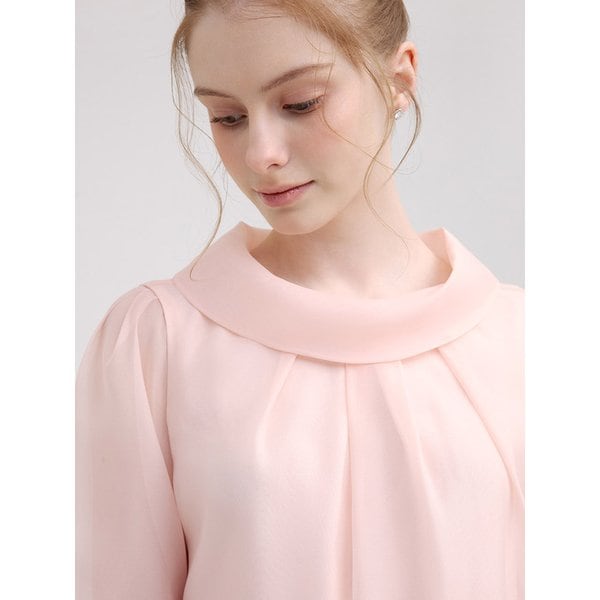 하프넥 블라우스