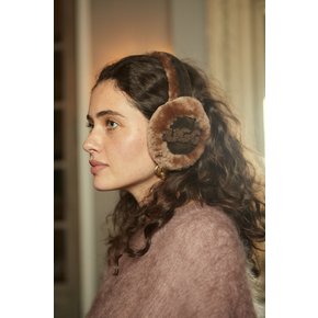 호주 어그 25FW 오즈웨어 UGG 로고 양털 귀마개 CS007II