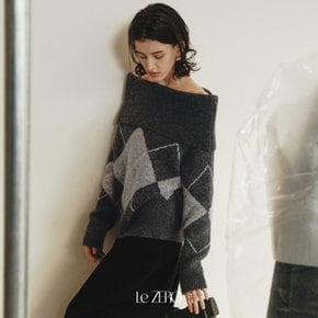 르제로 아가일 오프숄더 울 스웨터 / 차콜