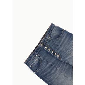 에드워드커밍 26SS Drop Dart Volume Jean, Aged Light Blue
