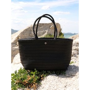 WILLOW BLACK LEATHER BASKET BAG