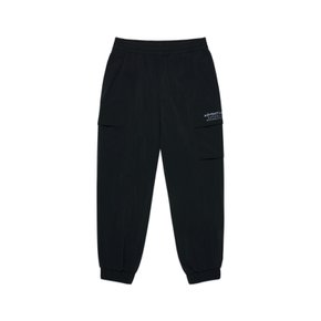 K251UPT820 어드벤처 우븐 트레이닝 팬츠 CARBONBLACK