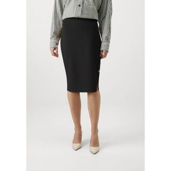 이스퀘어 5570341 Guess DONATELLA MIDI PENCIL SKIRT - Pencil skirt jet black