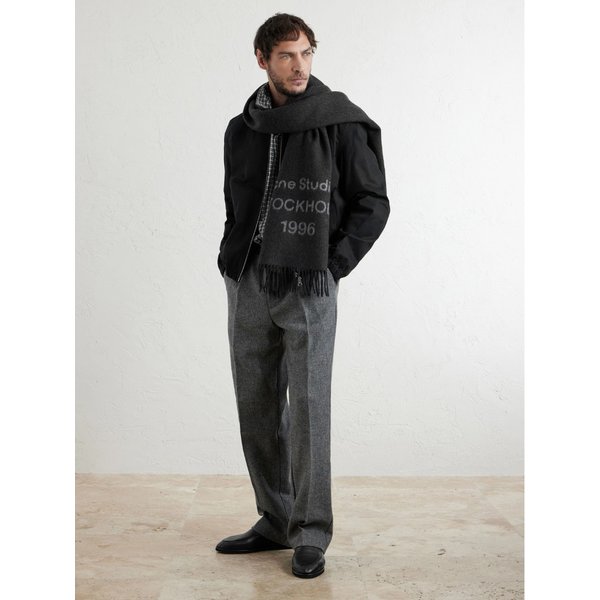 비너스 1996 로고 자카드 프린지 울 스카프 46376663162969840