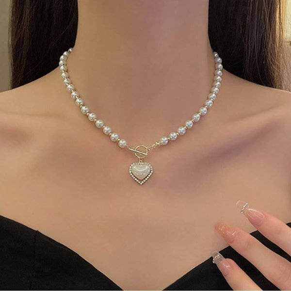[옷자락] 여자 데이트룩 로맨틱 러블리 하트 진주 목걸이