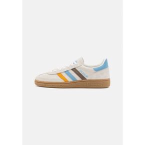 5112747 adidas HANDBALL SPEZIAL - Trainers cloud white/light blue/earth strata