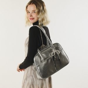 마스마룰즈 304 leather pouch shoulder bag _ Silver