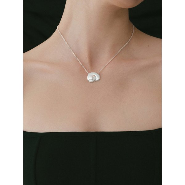 COLLECTION_SCILENT ARC_Koi necklace