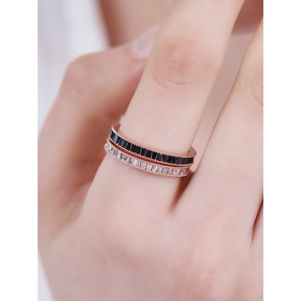 화이트 블랙 스톤 레이어드 링 2종 세트 ELBRWR146