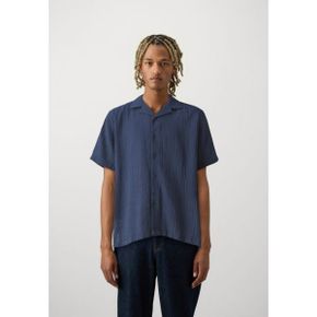 5086678 Abercrombie  Fitch GAUZY - Shirt mood indigo