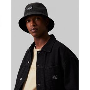 4740138 Calvin Klein MONO LOGO PATCH BUCKET HAT UNI - Hat black