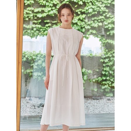 Nouve 슬리브리스 플리츠 드레스 - 화이트 / Sleeveless Pleats Dress - White