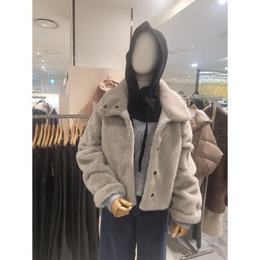 파프리카 하이넥 페이크퍼 세미크롭 자켓NJ4FUC11