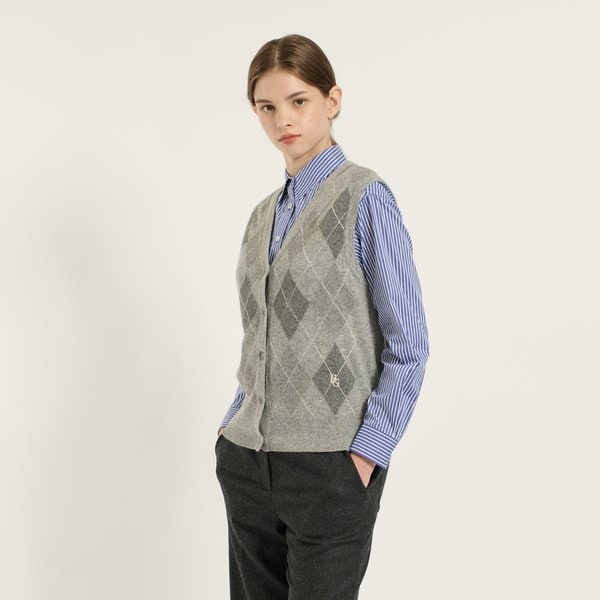 [여주점] 아가일 패턴 V 넥 니트 베스트 B5C8K515