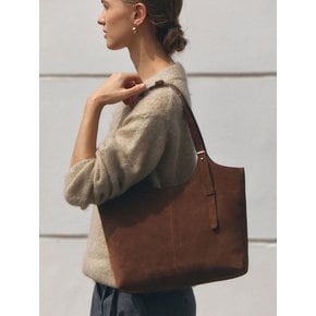 90 Veneta Bag Medium Chestnut