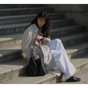 Medium Trove bag Black 로서울 트로브백
