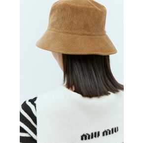 24 FW 미우미우 여성 엠보싱 로고 벨벳 버킷 햇 miu0255025brn 73646572