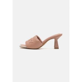 5076033 DKNY KEKE MULE - Heeled mules blush