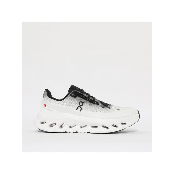 러닝 26SS 클라우드틸트 블랙 아이보리 남성 스니커즈 3ME10101430