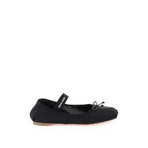 여성 satin ballet flats Black