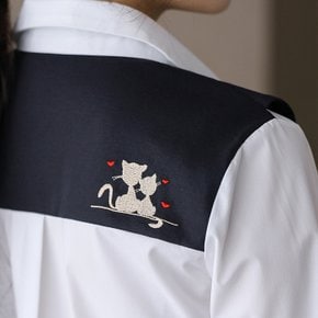 팬시 고양이 하트 자수 머플러 배색 롤업 카라 셔츠
